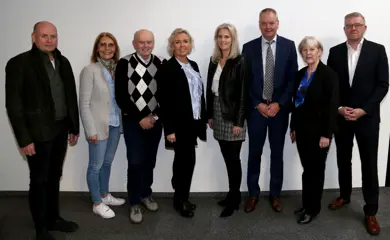 Aðal- og varastjórn Vinnslustöðvarinnar var endurkjörin á fundinum. Frá vinstri: Einar Þór Sverrisson varaformaður, Guðmunda Áslaug Bjarnadóttir, Eyjólfur Guðjónsson, Sigurhanna Friðþórsdóttir, Rut Haraldsdóttir, Guðmundur Örn Gunnarson stjórnarformaður, Rut Haraldsdóttir, Herdís Ásu Sæmundardóttir og Sigurjón Rúnar Rafnsson.